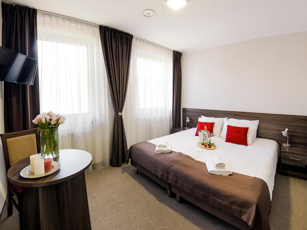 Hotel Dabrowski Oswiecim Ngoại thất bức ảnh