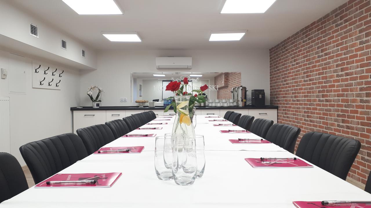 Hotel Dabrowski Oswiecim Ngoại thất bức ảnh